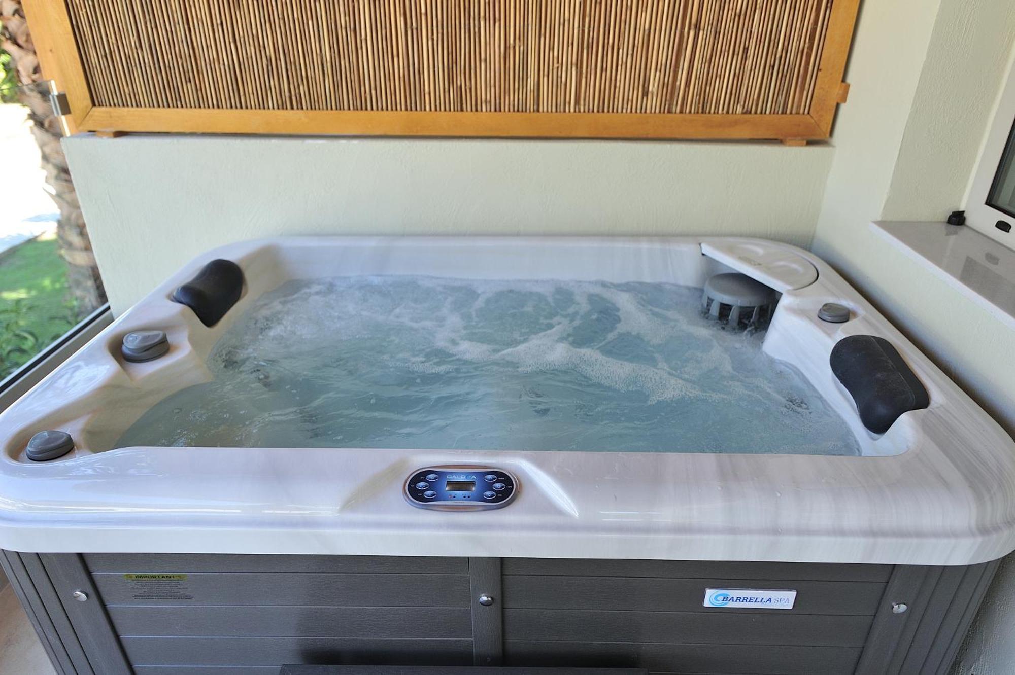 Salty Wave Hotel Skiathos