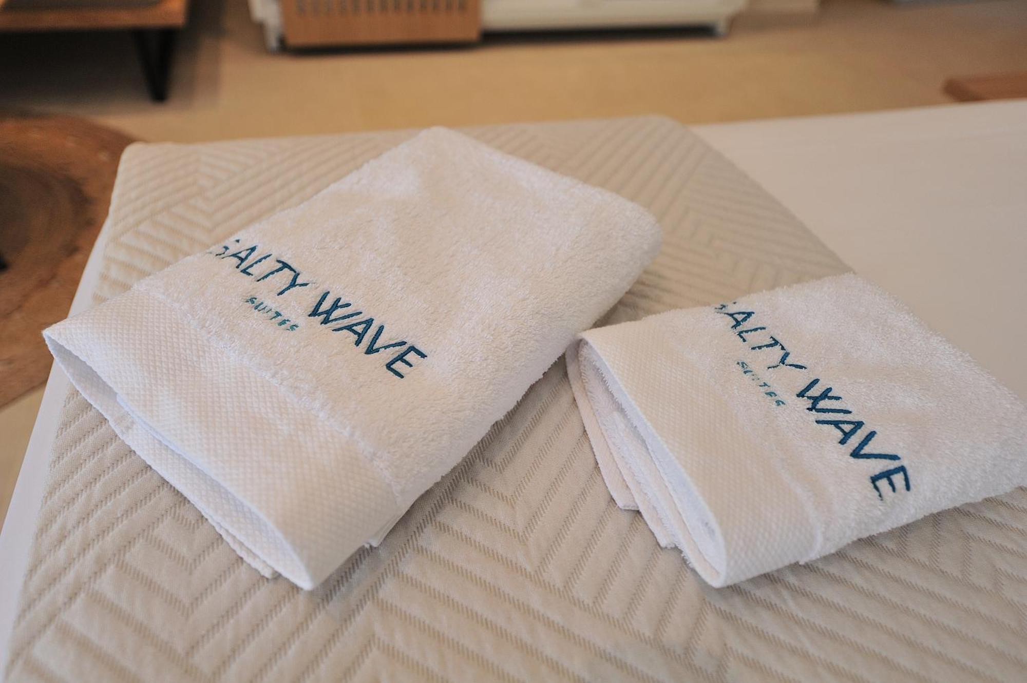 Salty Wave Hotel